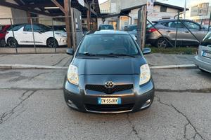 Toyota Yaris 1.0 3 porte Sol