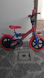 Bicicletta spiderman bambino con rotelle