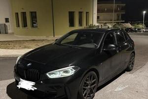 BMW 118i 5p. Luxury