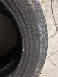 Due gomme 205/55 r16