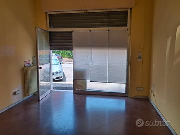 Locale di mq. 30 Con bagno