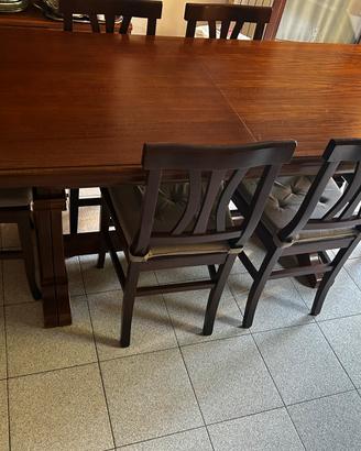 Tavolo legno con sedie