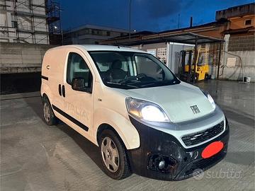 Fiat Fiorino 1.3 MJT 95CV Cargo incidentato sinist