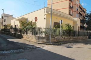 Squinzano ampio villino