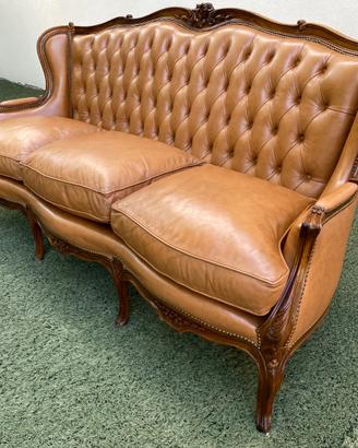 Divano antico tre posti in vera pelle Chesterfield