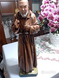 statua di padre pio