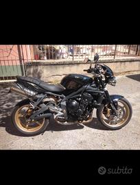 Triumph street triple R