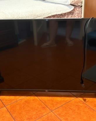 LG smart tv - 4K 43” HDR