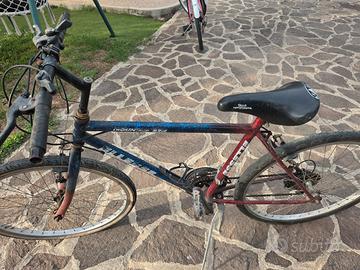 bicicletta modella montbike 