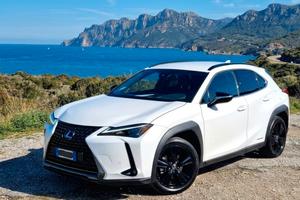 Lexus UX250h Midnight 184cv garanzia Lexus select