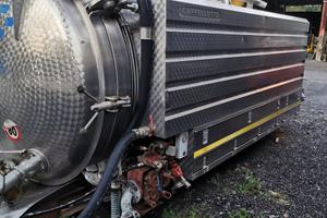 Cisterna scarrabile in acciaio