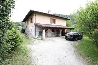 VILLA SINGOLA A VILLA SANTINA