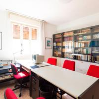 elegante libreria  per ufficio o casa 