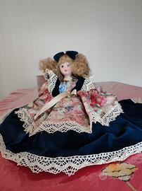 Bambola in porcellana