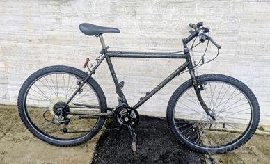 Mountain bike Trubbiani (Ritiro a mano)