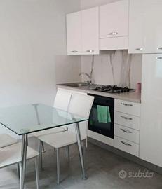 Stanza Singola in casa CON GIARDINO PRIVATO