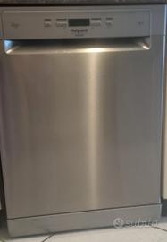 Lavastoviglie Ariston 14 coperti motore inverter