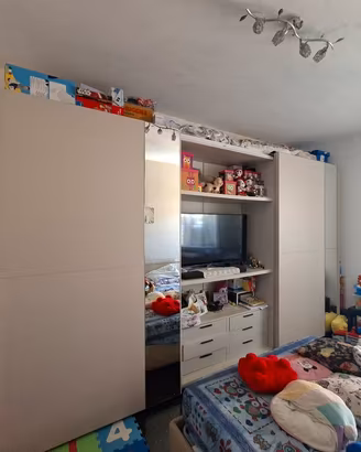armadio a 3 ante e cameretta ragazzo