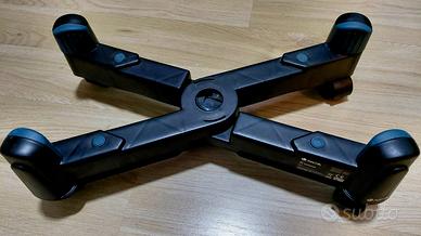 supporto per PC con ruote