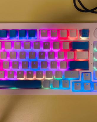 Tastiera akko RGB customizzata con mouse corsair