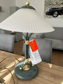 Tris di lampade da tavolo con paralume