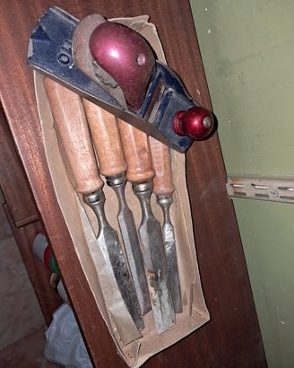 Attrezzi per falegnameria e legno