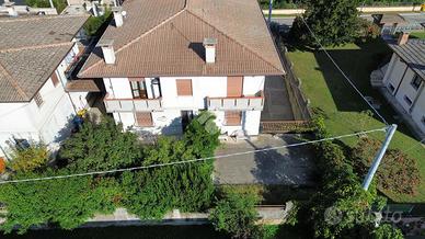 4 LOCALI A TEZZE SUL BRENTA