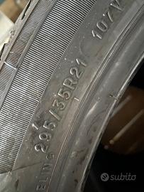 Gomne da neve per Macan