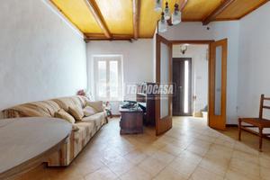 CIELO TERRA IN CENTRO CON PARCHEGGIO E VISTA PANOR