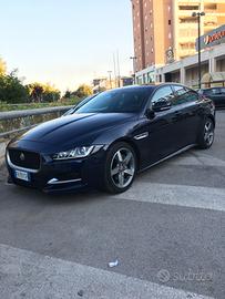 Jaguar "XE" "R-sport"