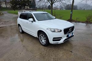 Volvo xc90 colore bianco