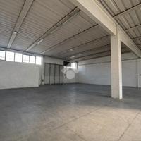 CAPANNONE A PIOMBINO DESE