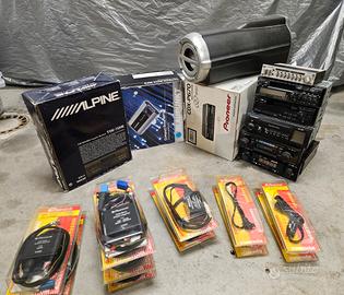 Autoradio vintage, subwoofer, materiale car audio