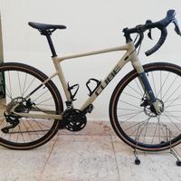 bici gravel cube 