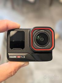 Insta 360 Ace Pro 2 con Kit Explorer e vari omaggi