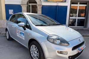 FIAT PUNTO 1.2 BENZ 51KW 70CV DISTRIBUZ FATTA FULL