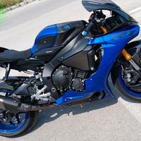 Yamaha YZF R1 - 2017 DA VETRINA/CARBONIO/AKRAPOVIC