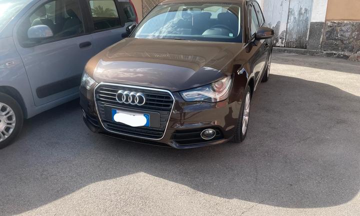Audi A1 1.6 TDI S tronic line edition plus
