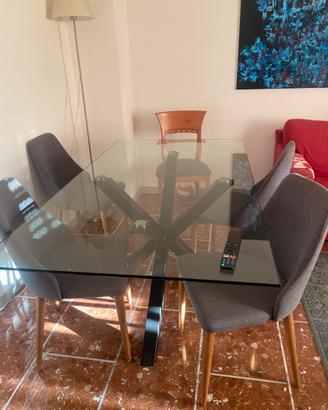 Tavolo da pranzo in cristallo