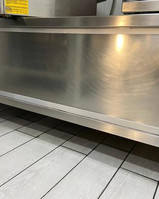Mobile in acciaio inox