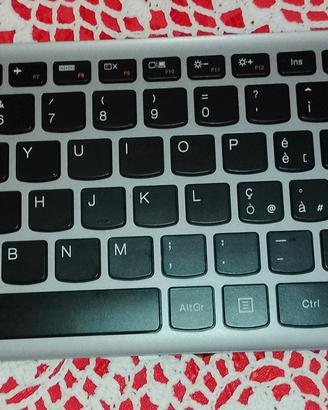 Tastiera  retroilluminata Lenovo Z546