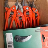 Cesoie con lame ricambio e fodero