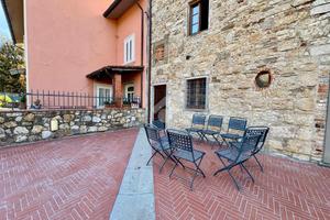 CASA INDIPENDENTE A QUARRATA