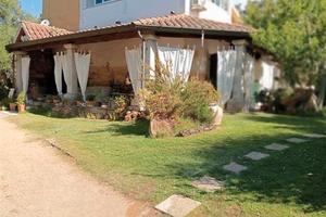 Intera villa o porzioni indipendenti