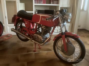 Ducati 250 24 horas