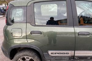 PORTA POSTERIORE DESTRA PANDA CROSS 312 2022