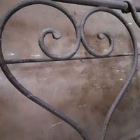 Letto antico in ferro battuto 