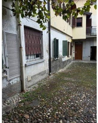 Immobile in asta di 84 m² con 3 locali a Paderno d