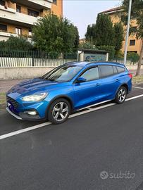 Ford Focus Active Plus con gancio traino automatic