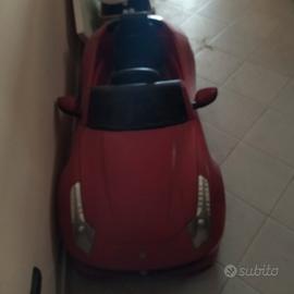 macchina Ferrari 